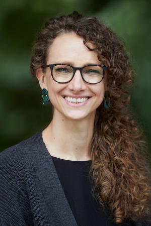 Dr. Rebecca Kolb headshot