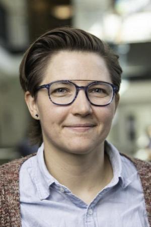 Dr. Caitlin Mills headshot